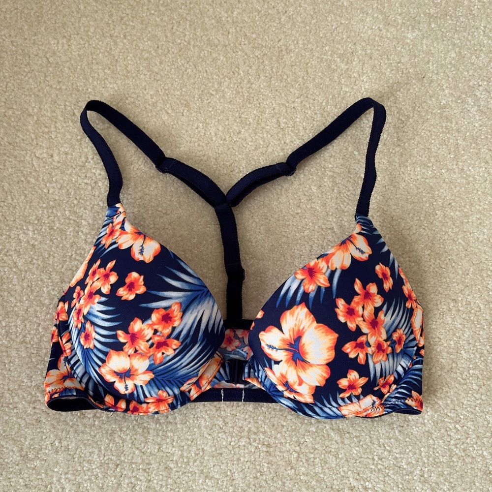 PINK Victorias Secret Wear Everywhere Push-up Racerback front closure